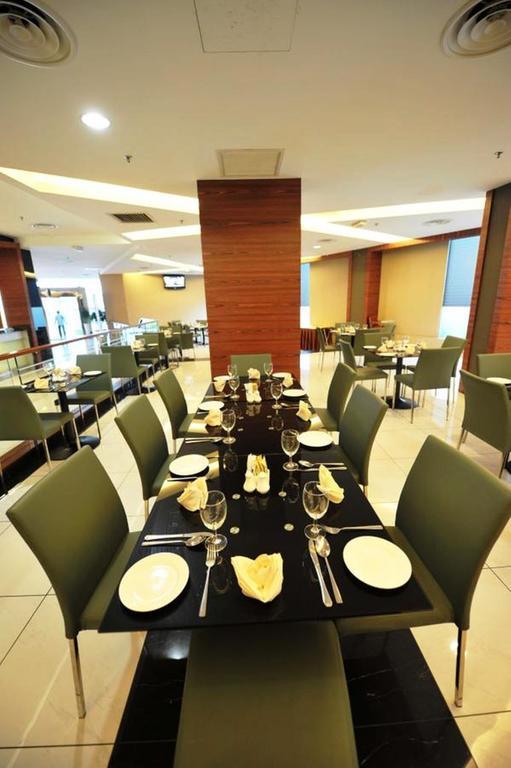 11@Century Hotel Johor Bahru Exterior foto
